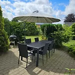 Modern, Spacious With Sauna Vila *