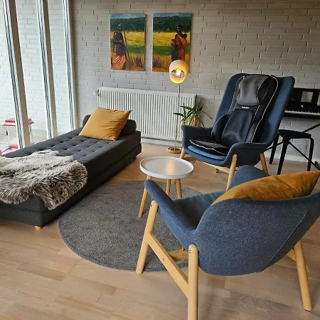Modern, Spacious With Sauna 别墅