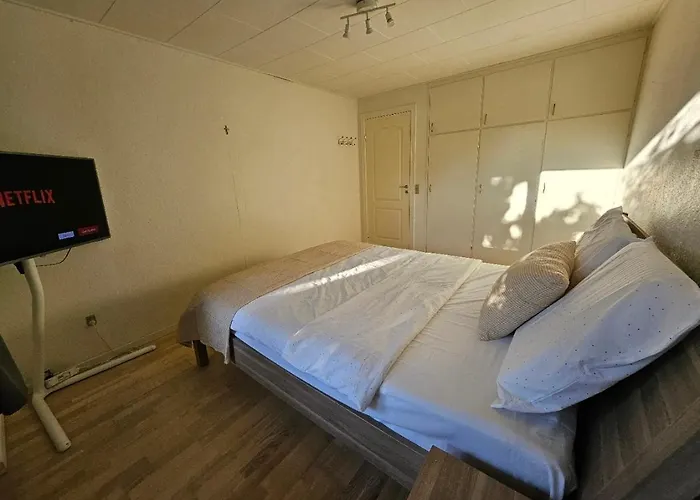 Modern, Spacious With Sauna *